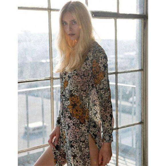 H&M Floral Sheer Button Up Tunic - Picture 1 of 11